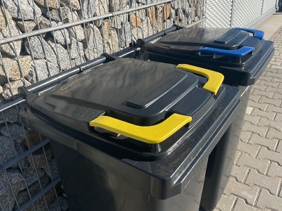 V Jablonci patří plechovky do plastů jen u rodinných domů