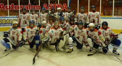 Mladí Vlci válí na dvou frontách a úspěšně