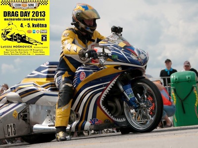 Dragstery z celé Evropy spatříte na letišti v Hoškovicích