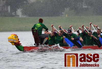 Obrazem: Dračí lodě na přehradě