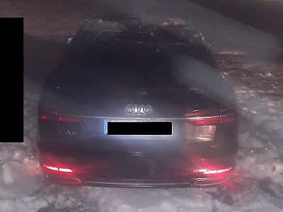 Driftováním motorista poškodil lyžařské tratě v Josefově Dole