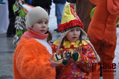 Obrazem: Masopustní veselice před radnicí