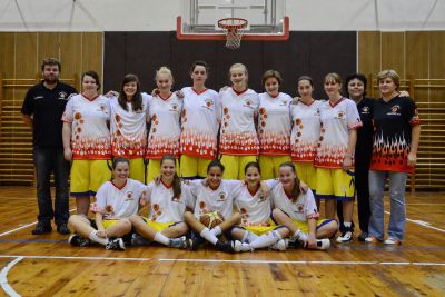 Mladé basketbalistky Bižuterie čekají na soupeřky