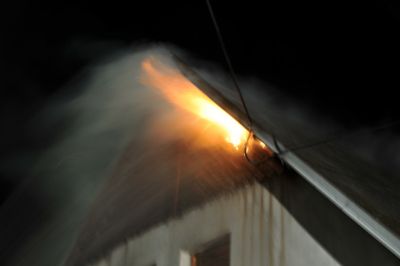 Obrazem: Požár rodinného domku v Rychnově