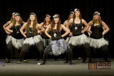 Děti z DDM Ulita roztančily tanvaldské kino Jas Járy Cimrmana