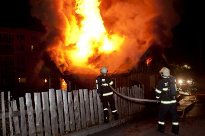 V Desné hořel rodinný dům 