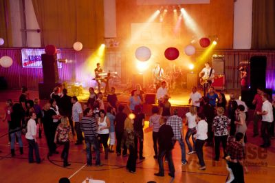 V Tanvaldské sportovní hale se konala 1. sportovní zábava