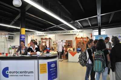 Na Amosu je šest desítek vystavovatelů