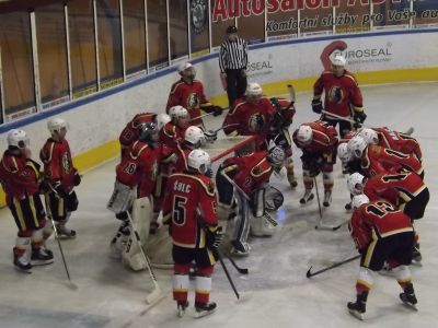 V odvetě souboje šelem lepší jablonečtí Vlci