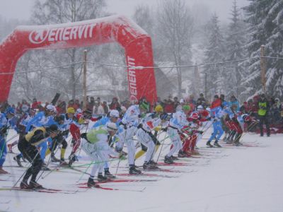 Jizerská padesátka zůstává doma, vyhrál Standa Řezáč