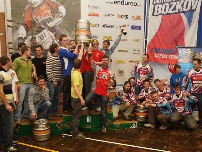 V Bozkově se jezdci enduro seriálu rozloučili se sezonou