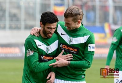 Liga a pohár jako noc a den. Trojka Spartě