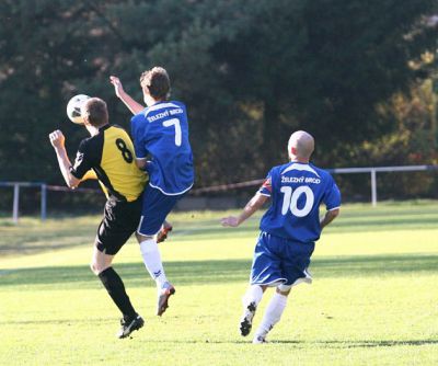 Sousedské derby ovládli fotbalisté Železného Brodu