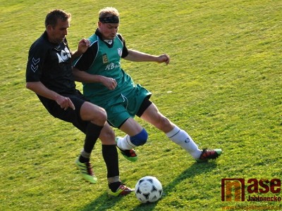 Malá Skála ztratila, ale další drží krok s lídrem