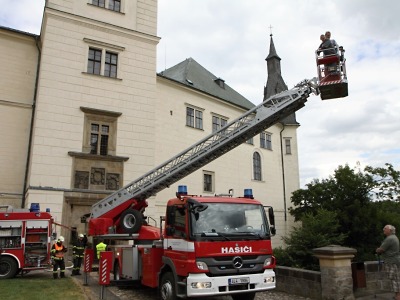 Autor foto:HZS Libereckého kraje, Zdenka Štrauchová Taktické cvičení hasičů se odehrávalo na zámku Hrubý Rohozec