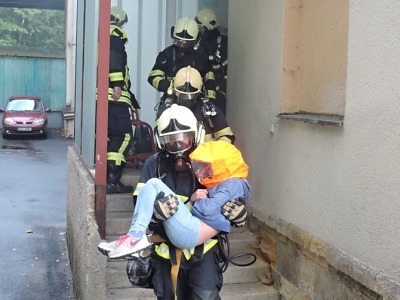Simulovaný požár v tanvaldské nemocnici prověřil připravenost hasičů