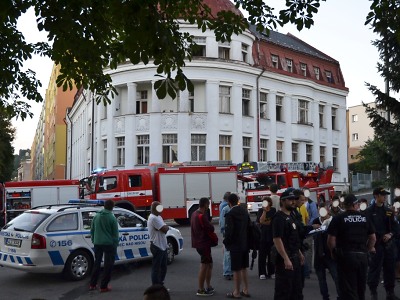 Hasiči evakuovali 77 lidí z ubytovny v ulici Sadová v Jablonci
