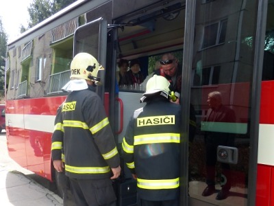 Před libereckým nádražím měla být bomba, naštěstí se nález nepotvrdil