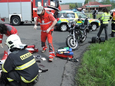 O víkendu došlo v kraji k několika střetům aut s motorkáři