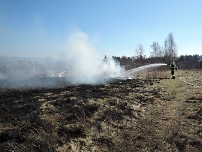 Při jarním úklidu zahrad buďte opatrní, ať nepřiděláte práci hasičům
