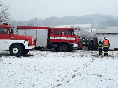 Hořelo v Bradlecké Lhotě a Malé Skále