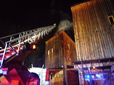 Hořela dřevostavba v Harrachově, škoda je 300 tisíc