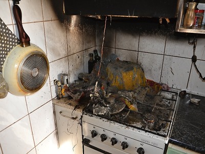 Fritéza způsobila v jabloneckém bytě zranění a škodu za 15 tisíc