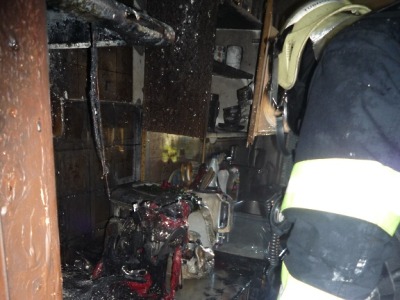 Na státní svátek hořelo v Jenišovicích v rodinném domu 