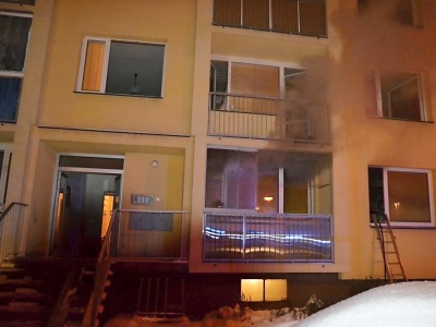 Jablonecký evakuační autobus byl potřeba při požáru paneláku v Lípě