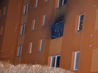 Hořelo v panelovém domě v Liberci, evakuovali 15 lidí
