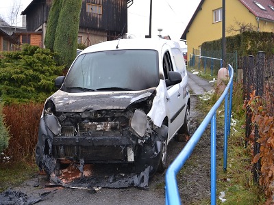 Požár Renaultu v Železném Brodě napáchal škodu 250 tisíc