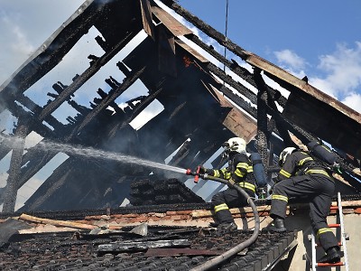 U požáru stodoly v Liberci zasahovali i jablonečtí hasiči