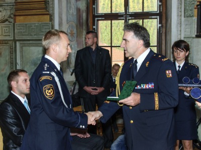 Krajští hasiči si převzali medaile za statečnost