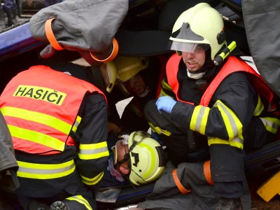 Na krajské soutěži ve vyprošťování druzí hasiči ze Železného Brodu 