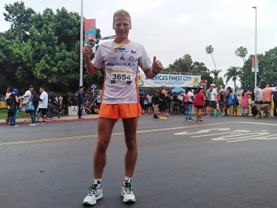 Liberecký hasič Radek Musil má medaili z půlmaratonu v San Diegu