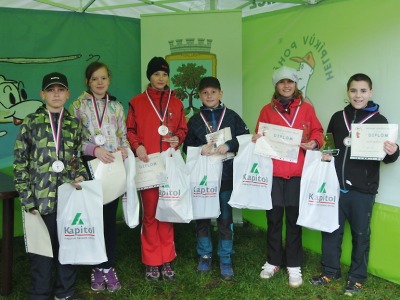 Malé Helpíky neodradilo od soutěžení ani nevlídné počasí