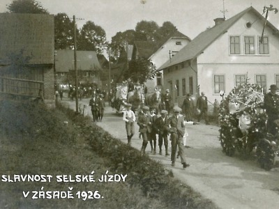 V Zásadě zavzpomínají s fotografiemi a s pamětníkem na svou historii