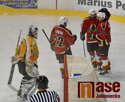 Vlci drží pozici v elitní šestce