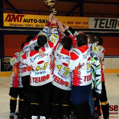 Hokejoví dorostenci vítězí v prvním finále krajské ligy