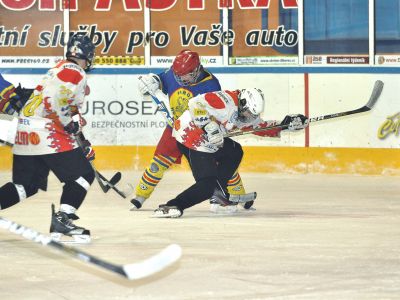 Dorostenci HC Vlci vyhráli suverénně Krajskou ligu dorostu