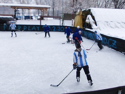 Na zásadském ledě se poosmé utkají o putovní pohár