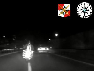 Autor foto:Archiv Policie ČR VIDEO: Policisté zadrželi motocyklistu po honičce Turnovskem