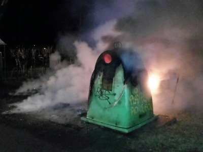 Kontejnery v Jablonci někdo zřejmě zapálil úmyslně