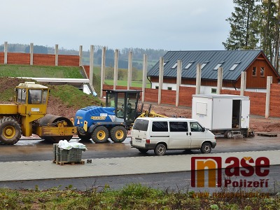 Obrazem: V říjnu a listopadu stavba areálu Hraběnka znovu pokročila
