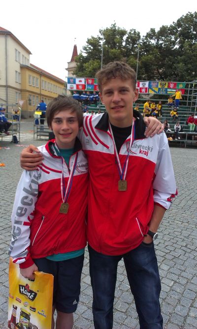 Dvě zlaté medaile atletů z letní olympiády