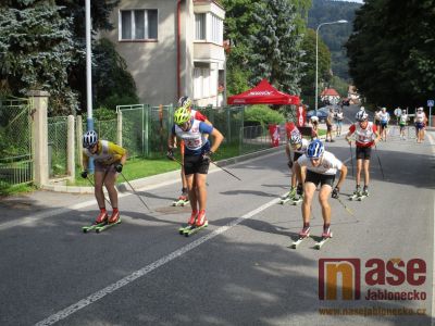 V Tanvaldě uctili trenéra Kaspera sprintem na kolečkových lyžích