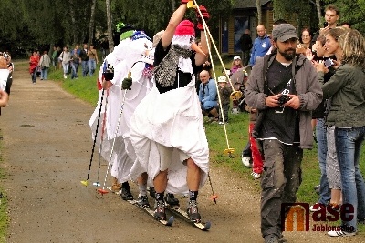 Lyžaři na běžkách závodili kolem jablonecké přehrady