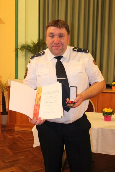 Lučanský Otakar Kocourek obdržel vyznamenání od německých hasičů