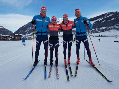 Bauer Ski Team před úvodním prologem Visma Ski Classics