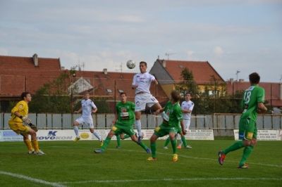 O porážce juniorky rozhodly konce poločasů